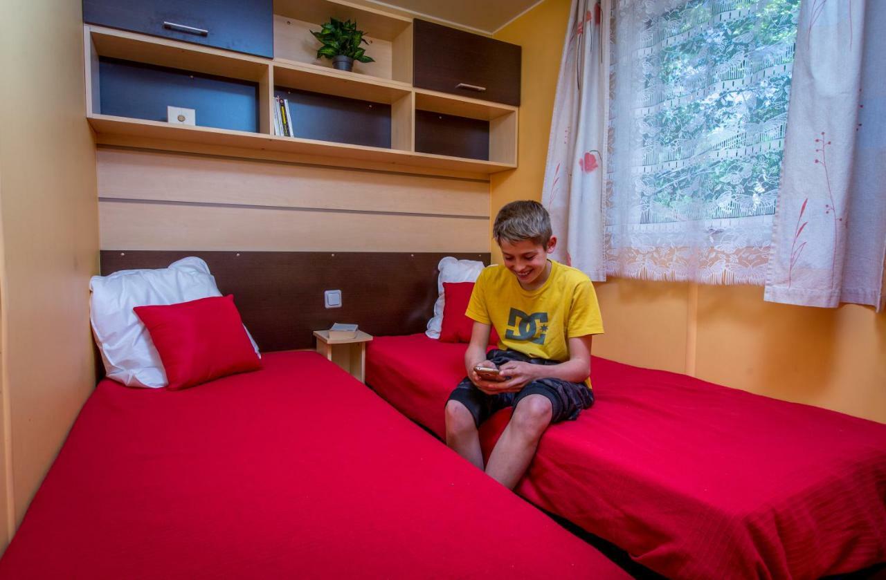 Camping Marina Plage Vitrolles  Bagian luar foto