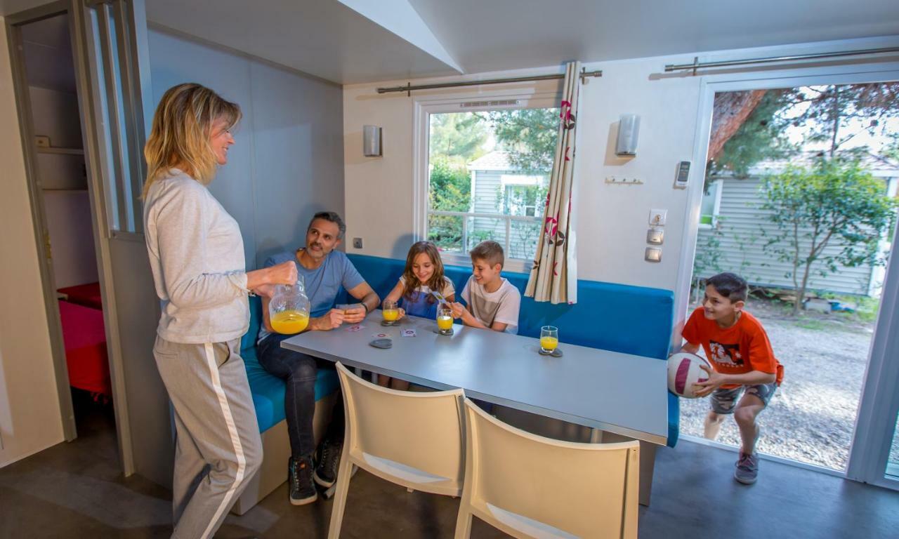 Camping Marina Plage Vitrolles  Bagian luar foto